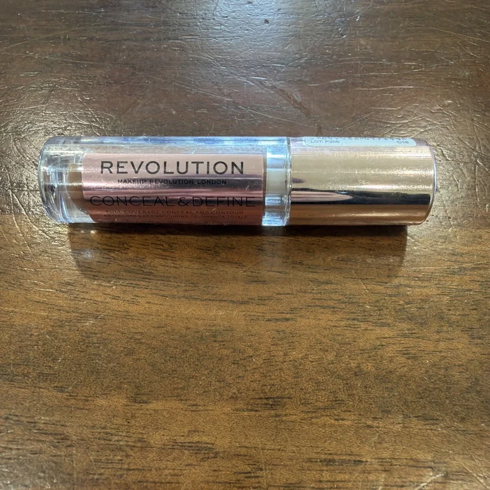 New 1x Revolution Conceal and Define Foundation #C16 Matte Sealed!